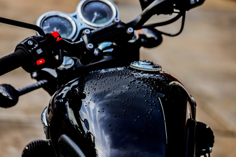 Load image into Gallery viewer, WASH&amp;WHIPS MotoPro Motorcycle Detailing Kit - Bug Remover, Leather Care, Ceramic Spray
