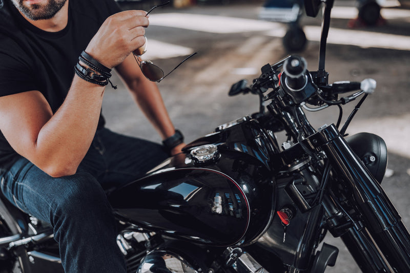 Load image into Gallery viewer, WASH&amp;WHIPS MotoPro Motorcycle Detailing Kit - Bug Remover, Leather Care, Ceramic Spray
