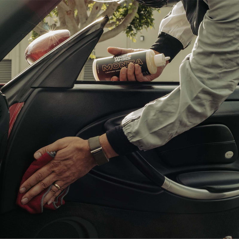 Load image into Gallery viewer, WASH&amp;WHIPS Monza Leather Coating &amp; Conditioner
